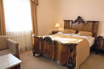Фото номера Двухместный номер Делюкс с 1 кроватью Отель Hotel Sulisław г. Sulisław 4